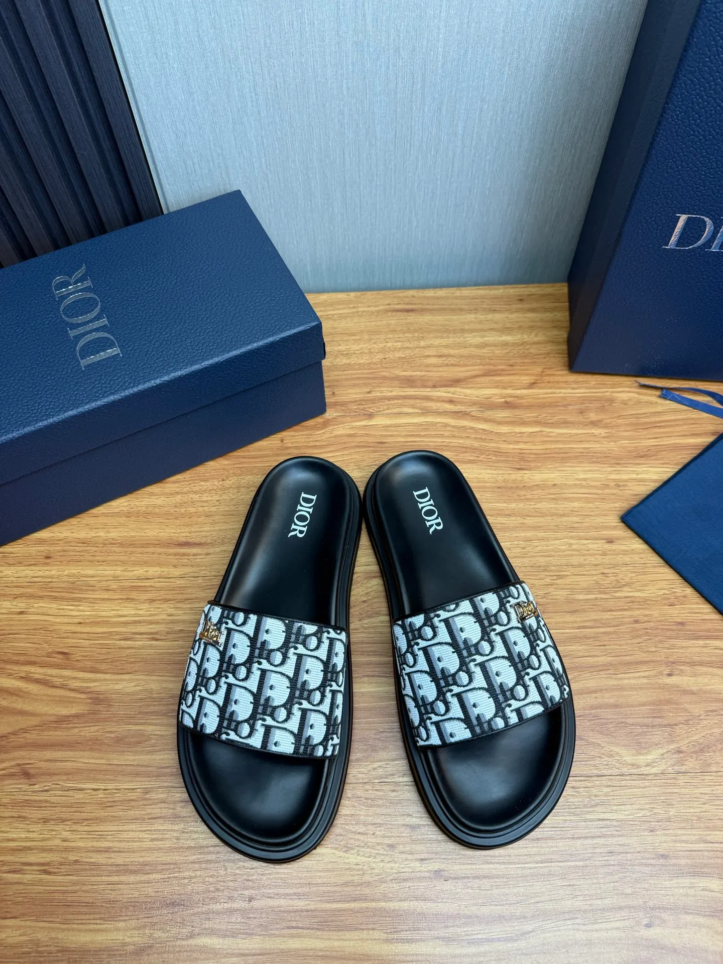Men's shoes 260💰 Dior. Men's slippers🩴Official website 1:1 production 38-45 size 45 46 🉑️Customized original material shipped✅